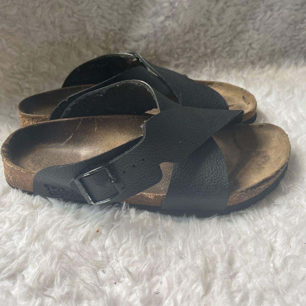 Unisex Birki’s by Birkenstock black straps slip on Sandals size L 8 M 6